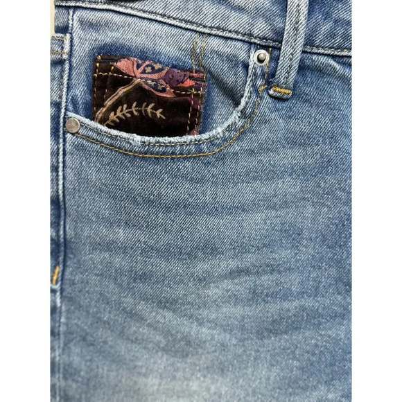 Driftwood Indie Jeans Womens Size 24x26 Floral Embroidered Crop Denim Patchwork - Picture 3 of 9